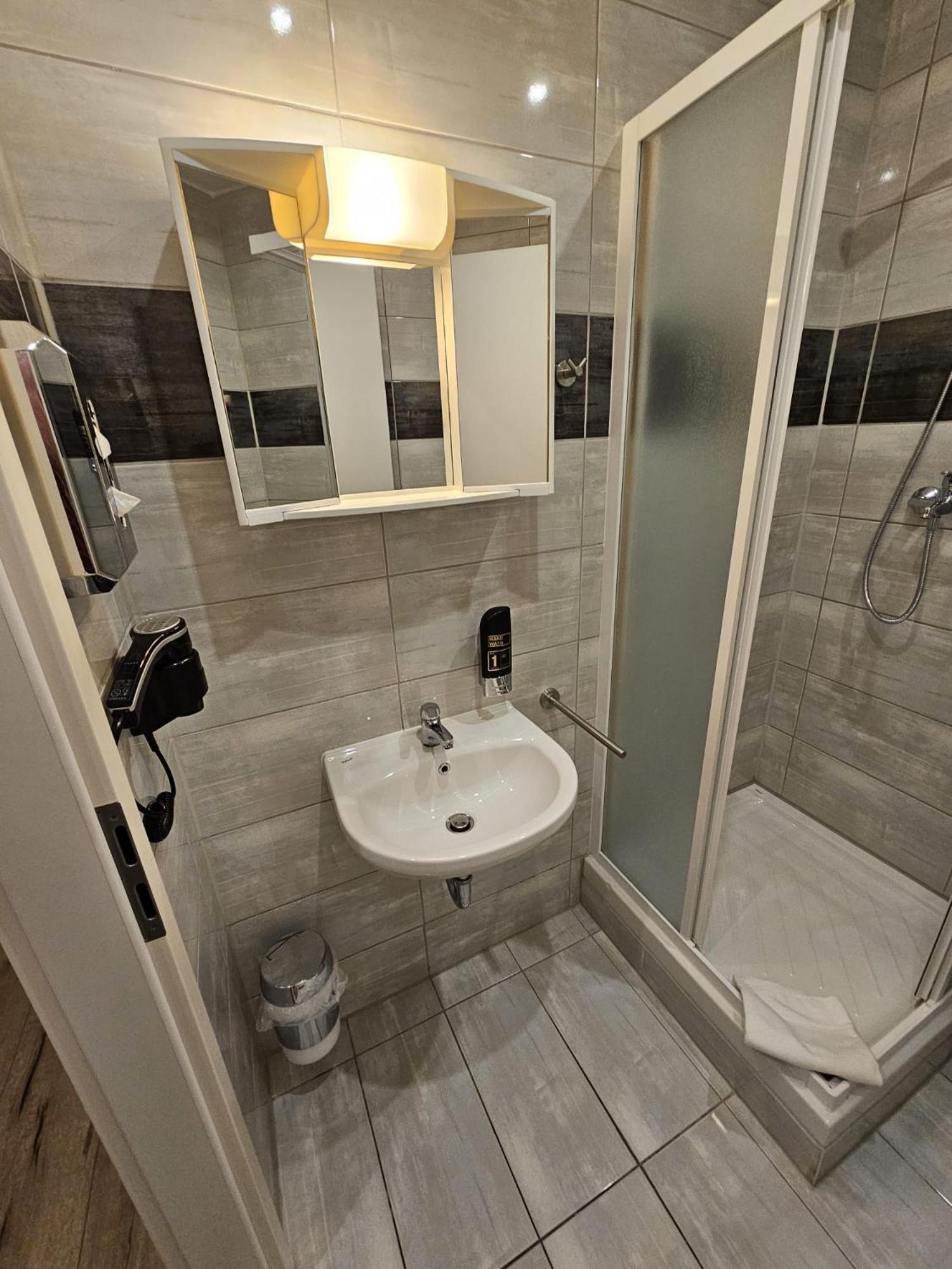 Hotel Post Nurtingen Bagian luar foto